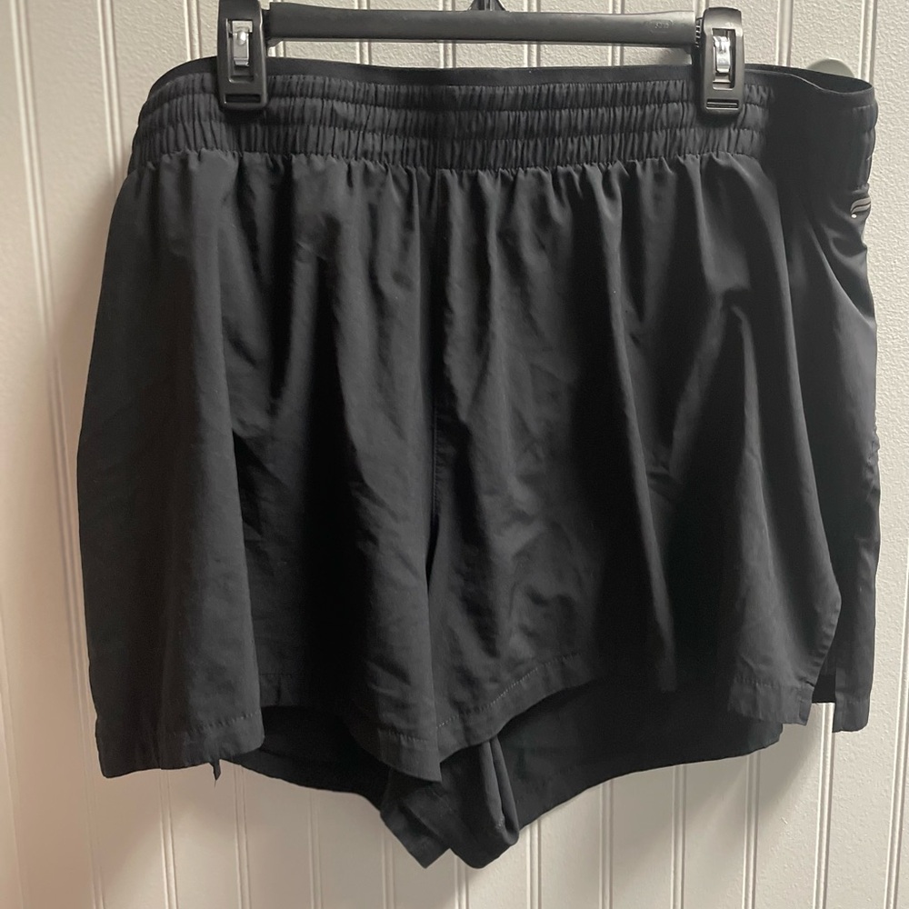 Fabletics plus sz workout  shorts sz 2x